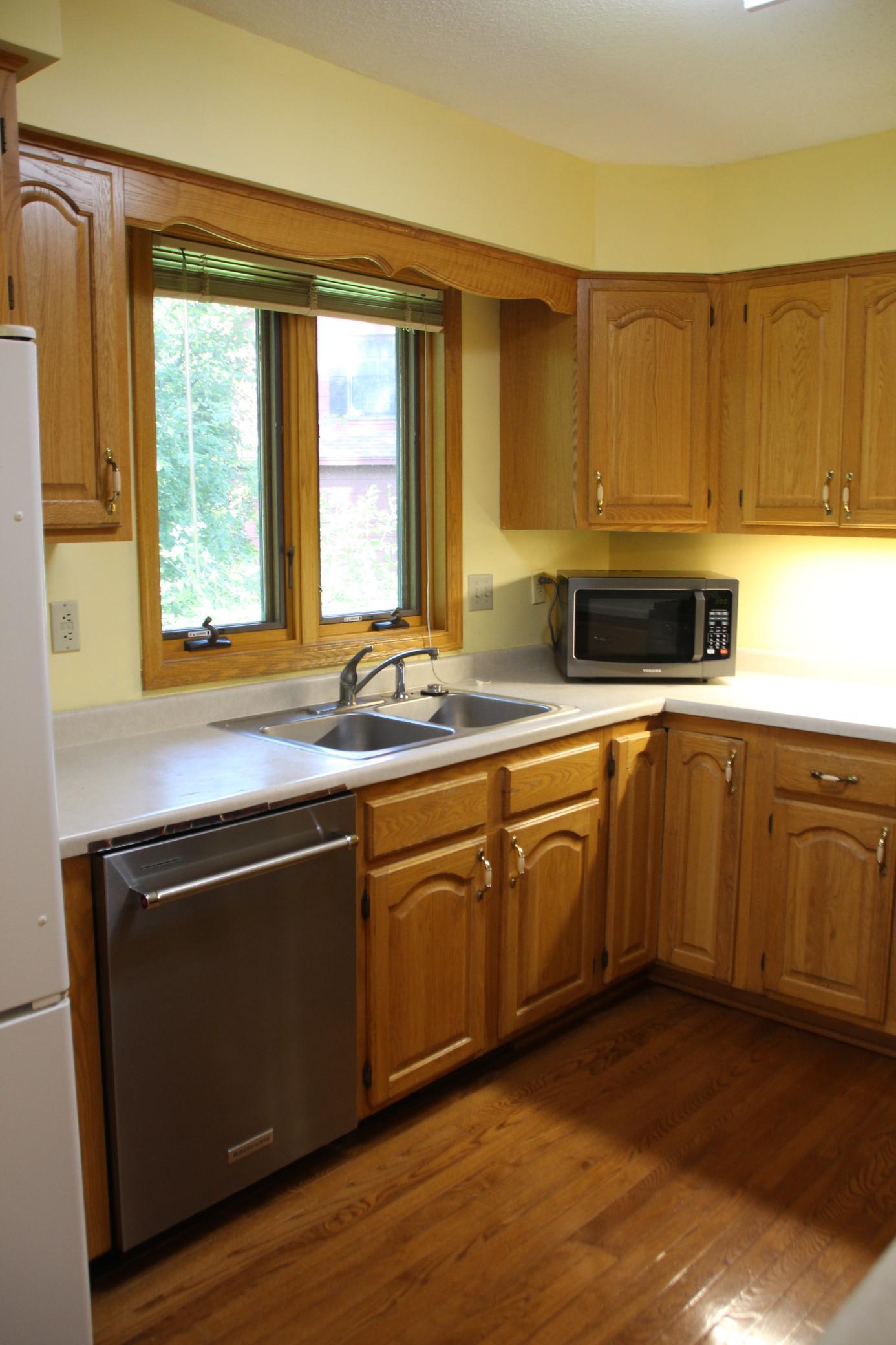 Lakeville, Minnesota, 55044, United States, 3 Bedrooms Bedrooms, ,2 BathroomsBathrooms,Residential,For Sale,1941010