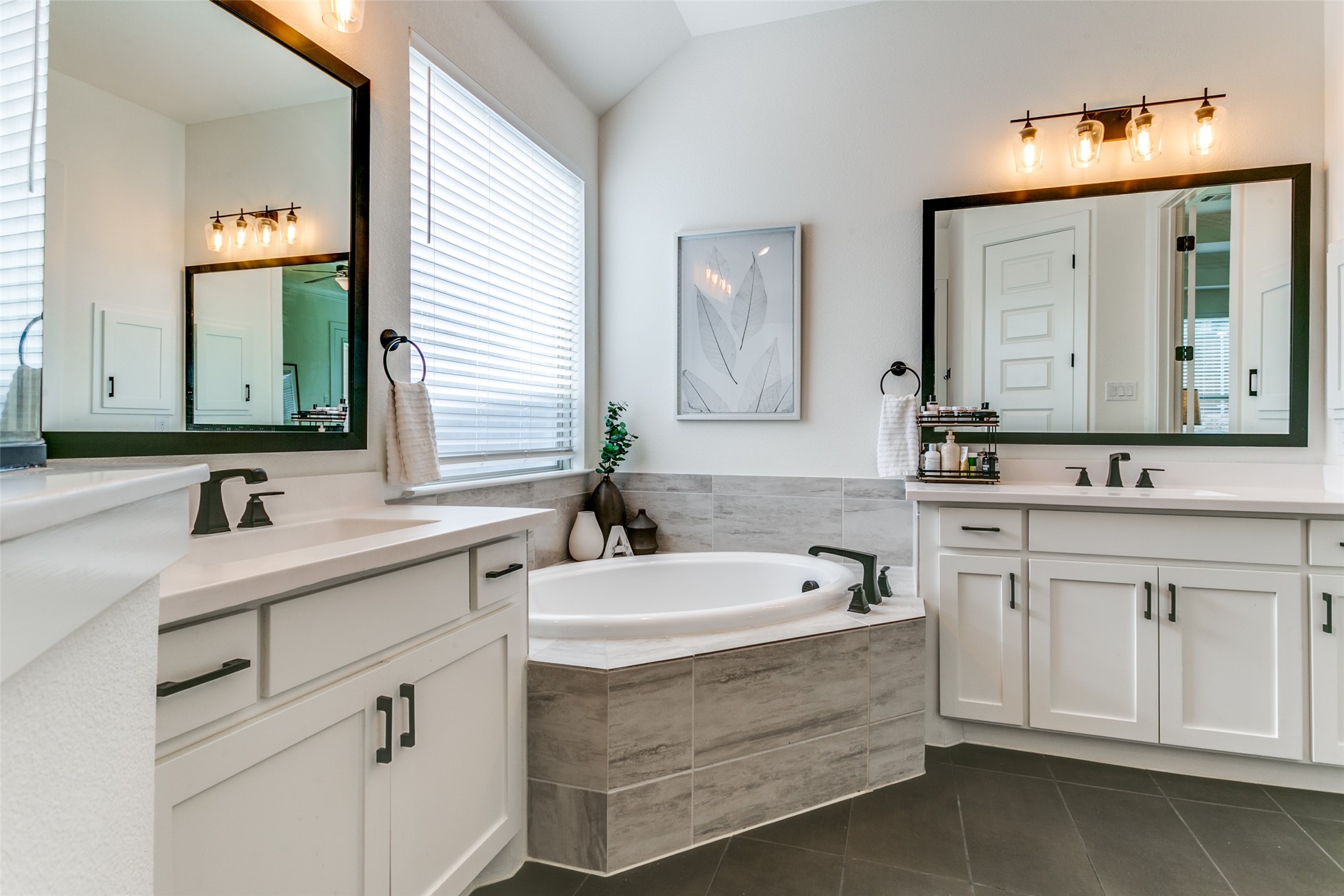 Oak Point, Texas, 75068, United States, 4 Bedrooms Bedrooms, ,4 BathroomsBathrooms,Residential,For Sale,1794276