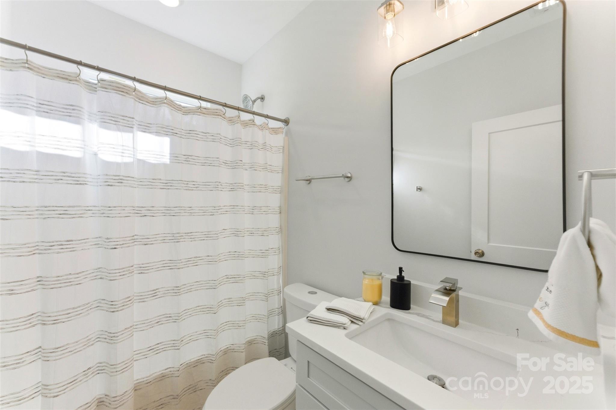 Conover, North Carolina, 28613, United States, 3 Bedrooms Bedrooms, ,2 BathroomsBathrooms,Residential,For Sale,1969077