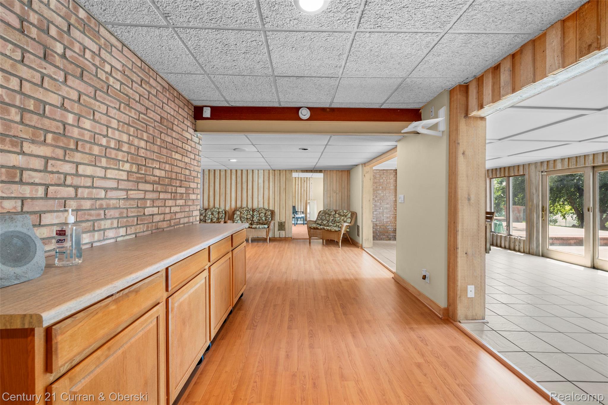 Walled Lake, Michigan, 48390, United States, 3 Bedrooms Bedrooms, ,3 BathroomsBathrooms,Residential,For Sale,1981243