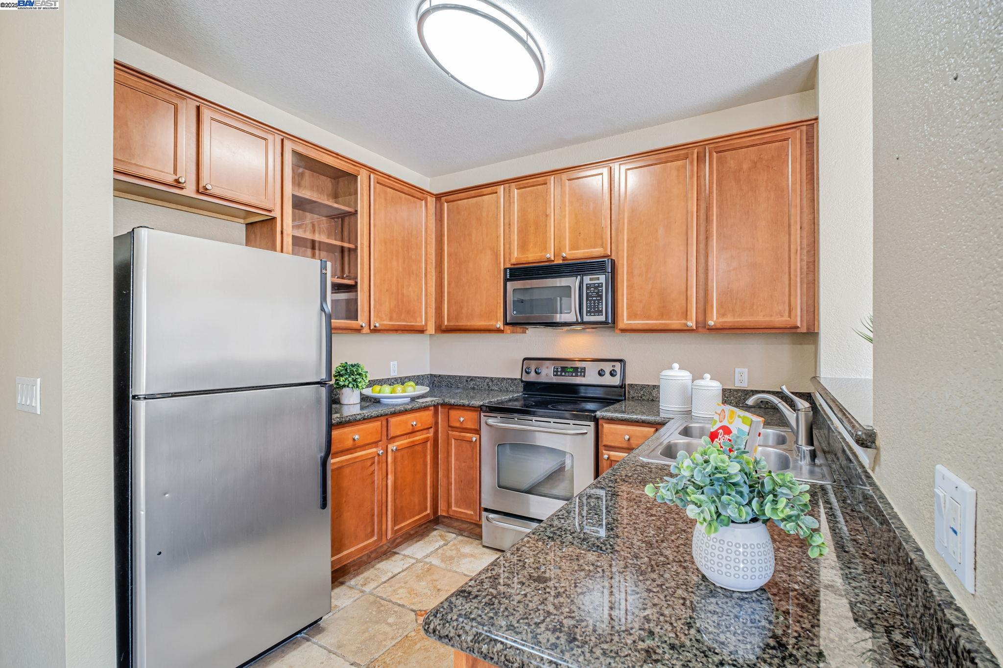 Fremont, California, 94538, United States, 2 Bedrooms Bedrooms, ,2 BathroomsBathrooms,Residential,For Sale,1999718