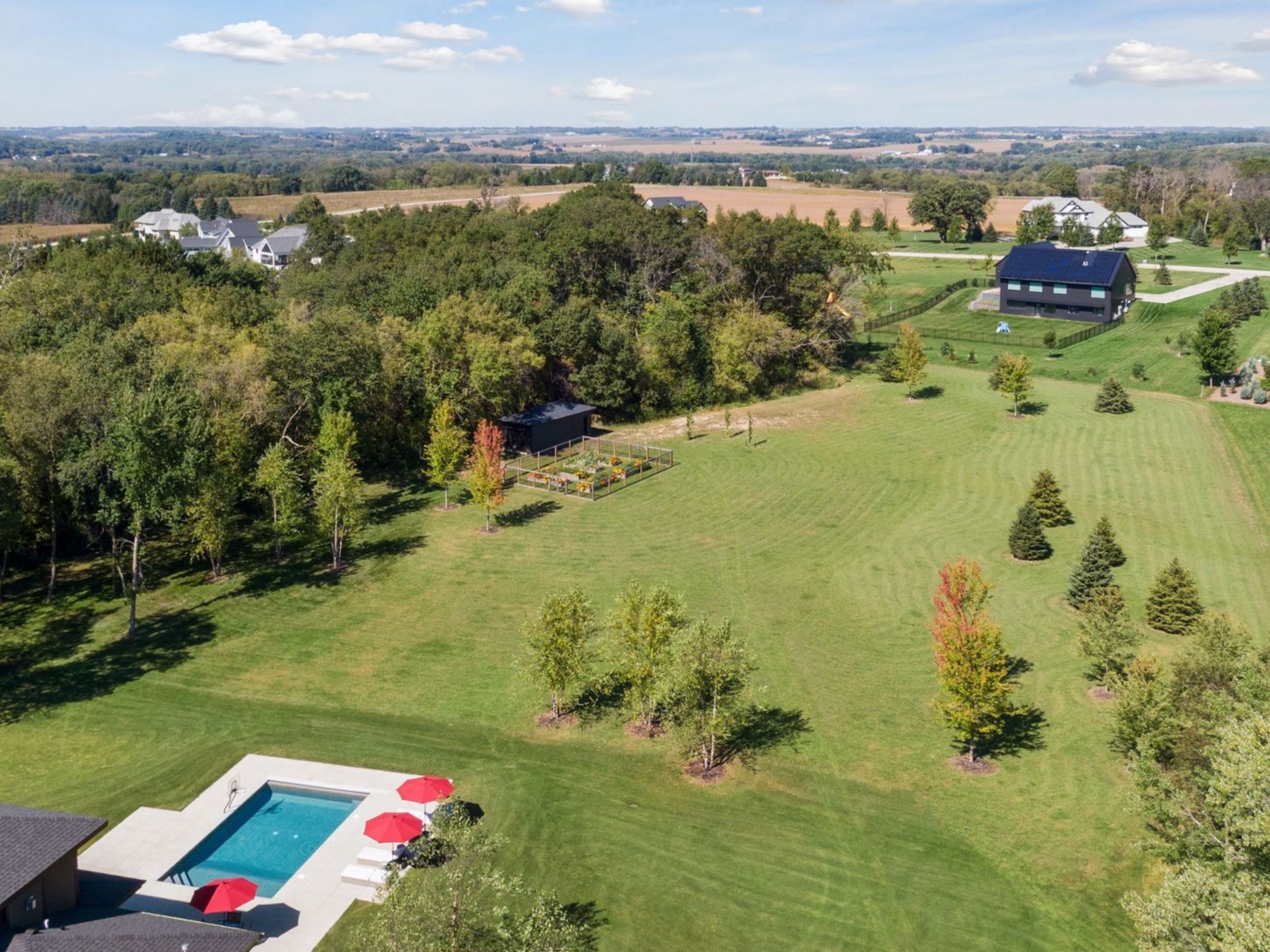  Custom Luxury Estate with Resort-Style Amenities - 物件實景