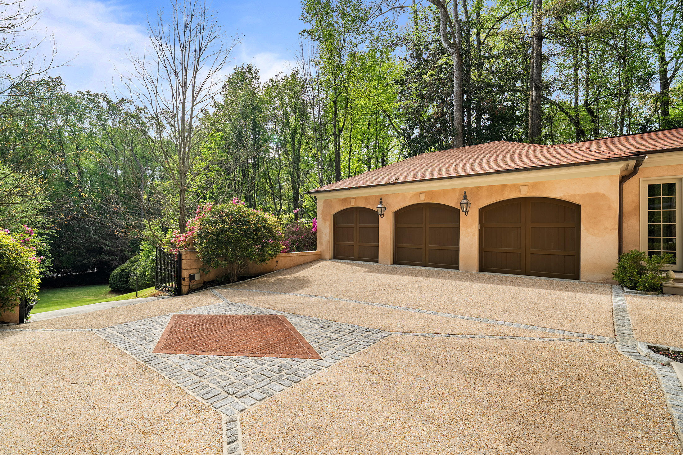  Inspired Architecture Meets Thoughtful Design at this Rare, Private, Double Lot - 物件實景