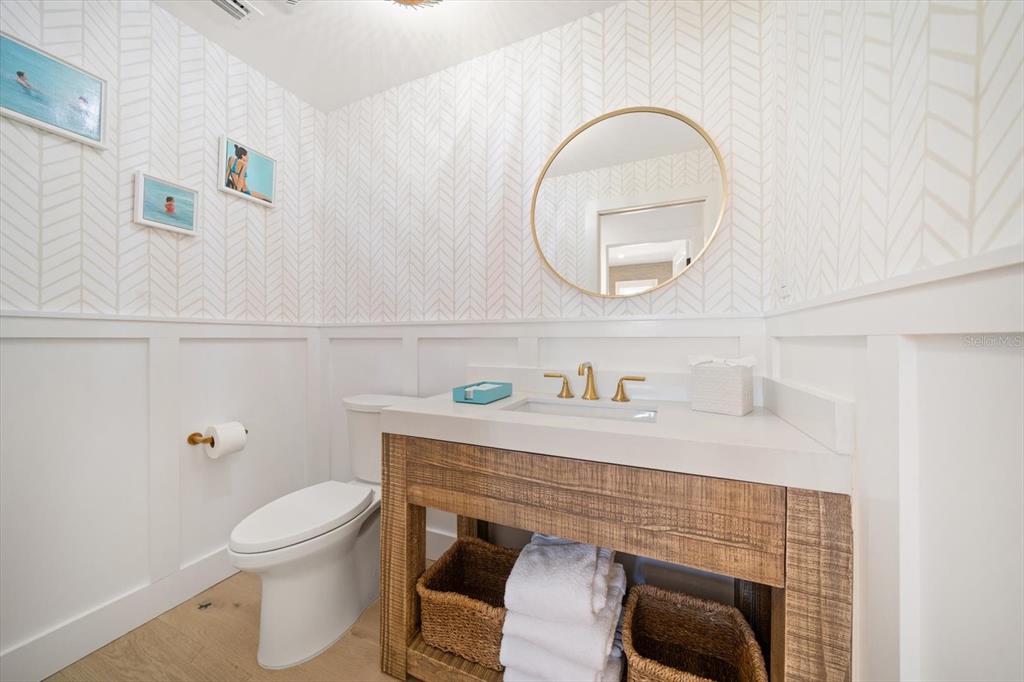 Largo, Florida, 33770, United States, 3 Bedrooms Bedrooms, ,4 BathroomsBathrooms,Residential,For Sale,1989168