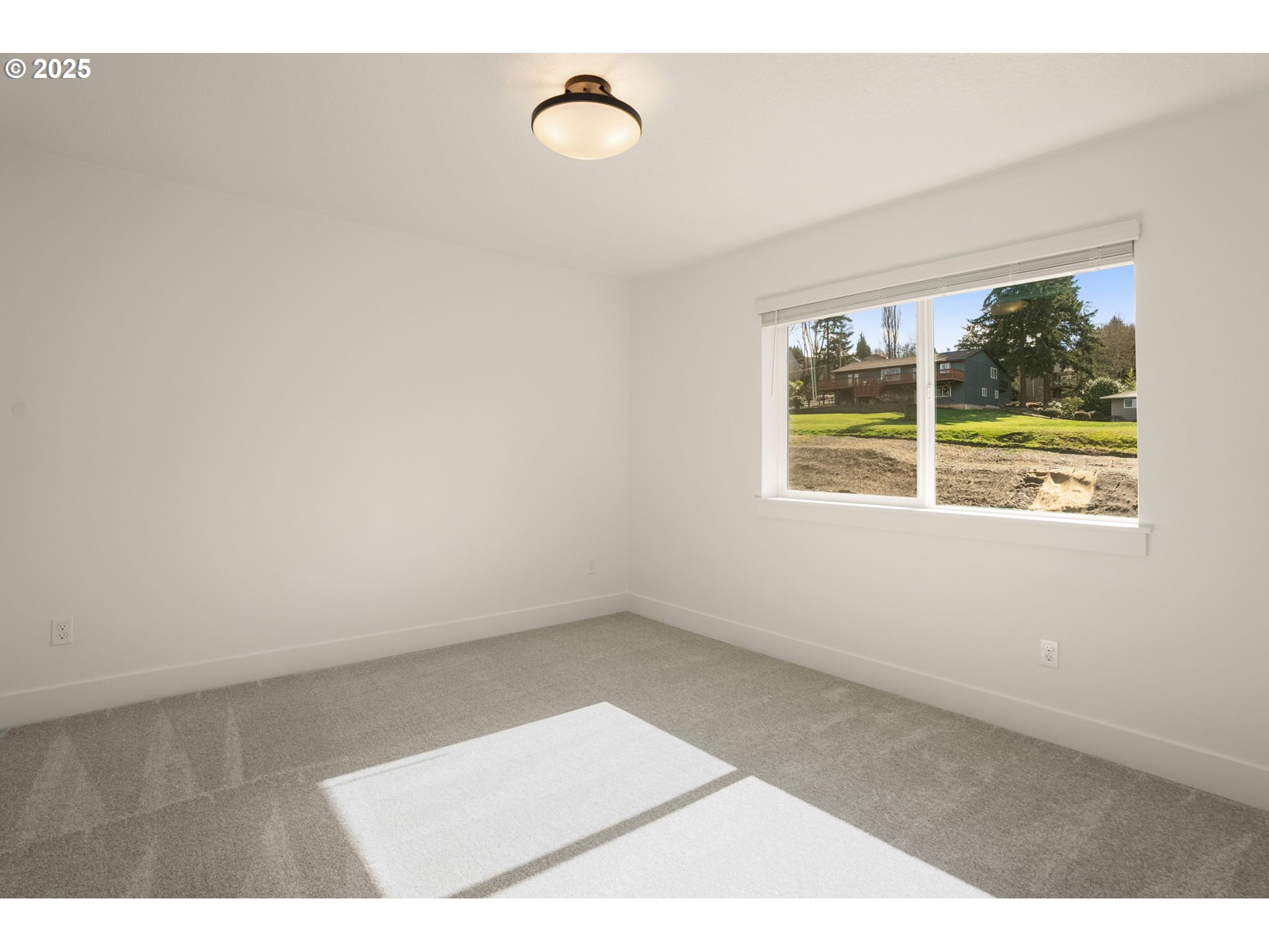 Beaverton, Oregon, 97003, United States, 5 Bedrooms Bedrooms, ,4 BathroomsBathrooms,Residential,For Sale,1735773
