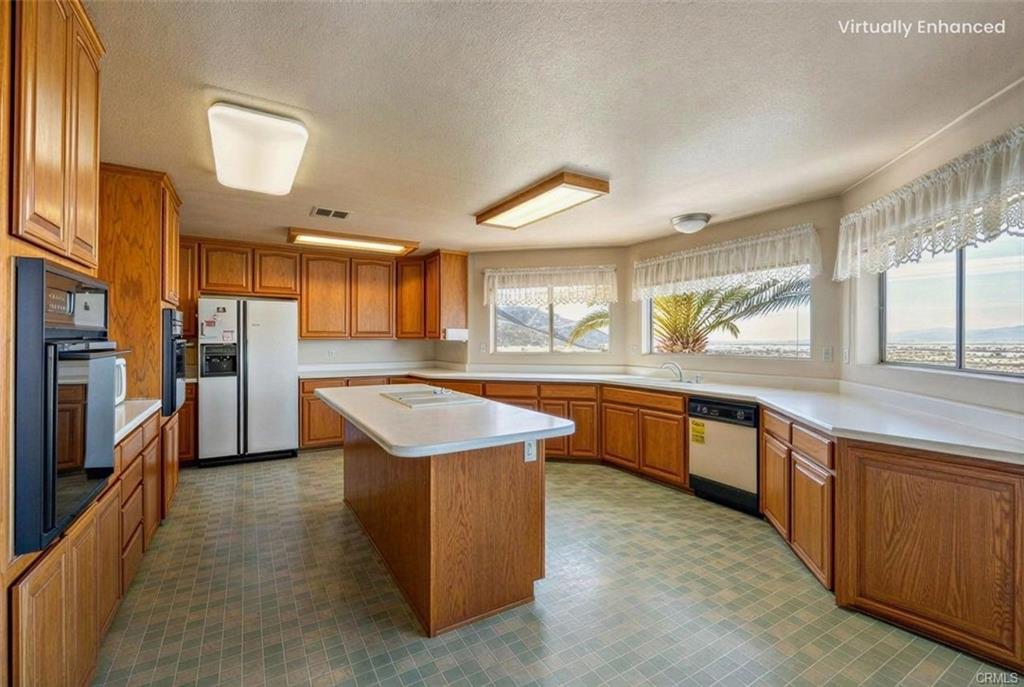 Bloomington, California, 92316, United States, 4 Bedrooms Bedrooms, ,3 BathroomsBathrooms,Residential,For Sale,2011679