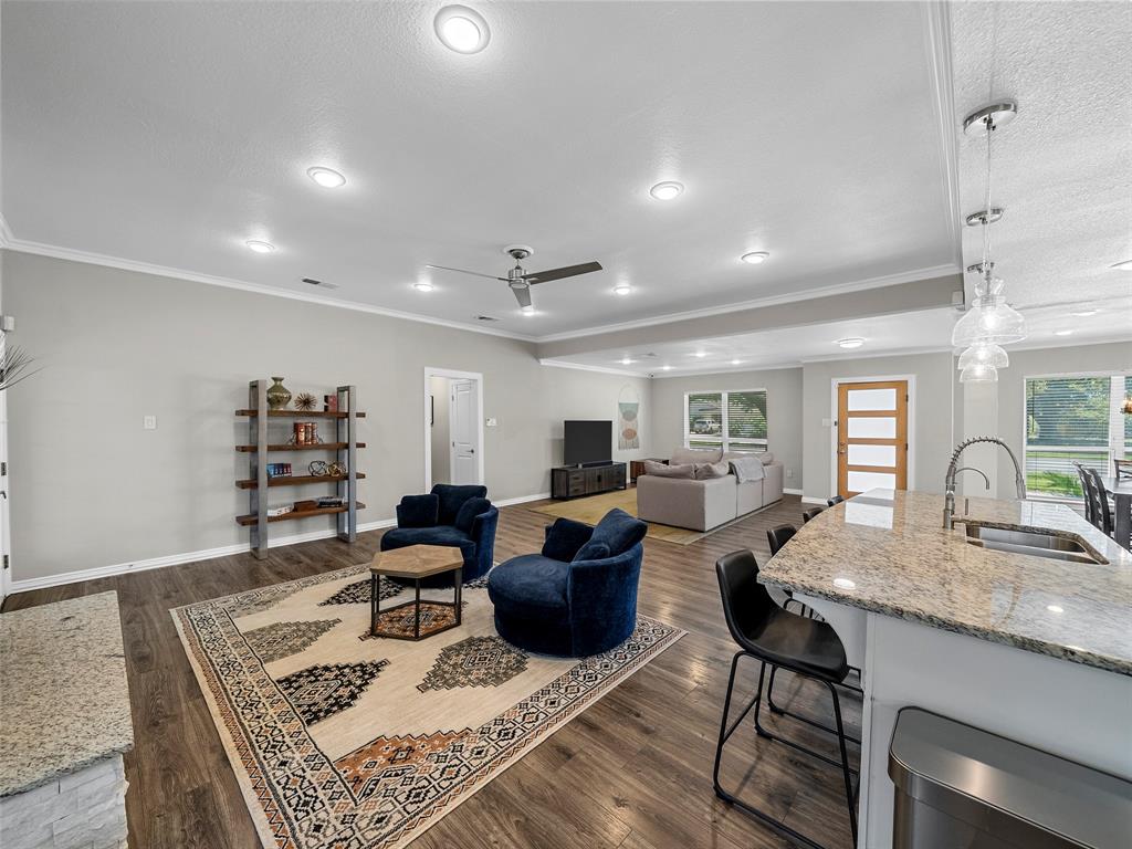 Dallas, Texas, 75229, United States, 3 Bedrooms Bedrooms, ,3 BathroomsBathrooms,Residential,For Sale,1912559