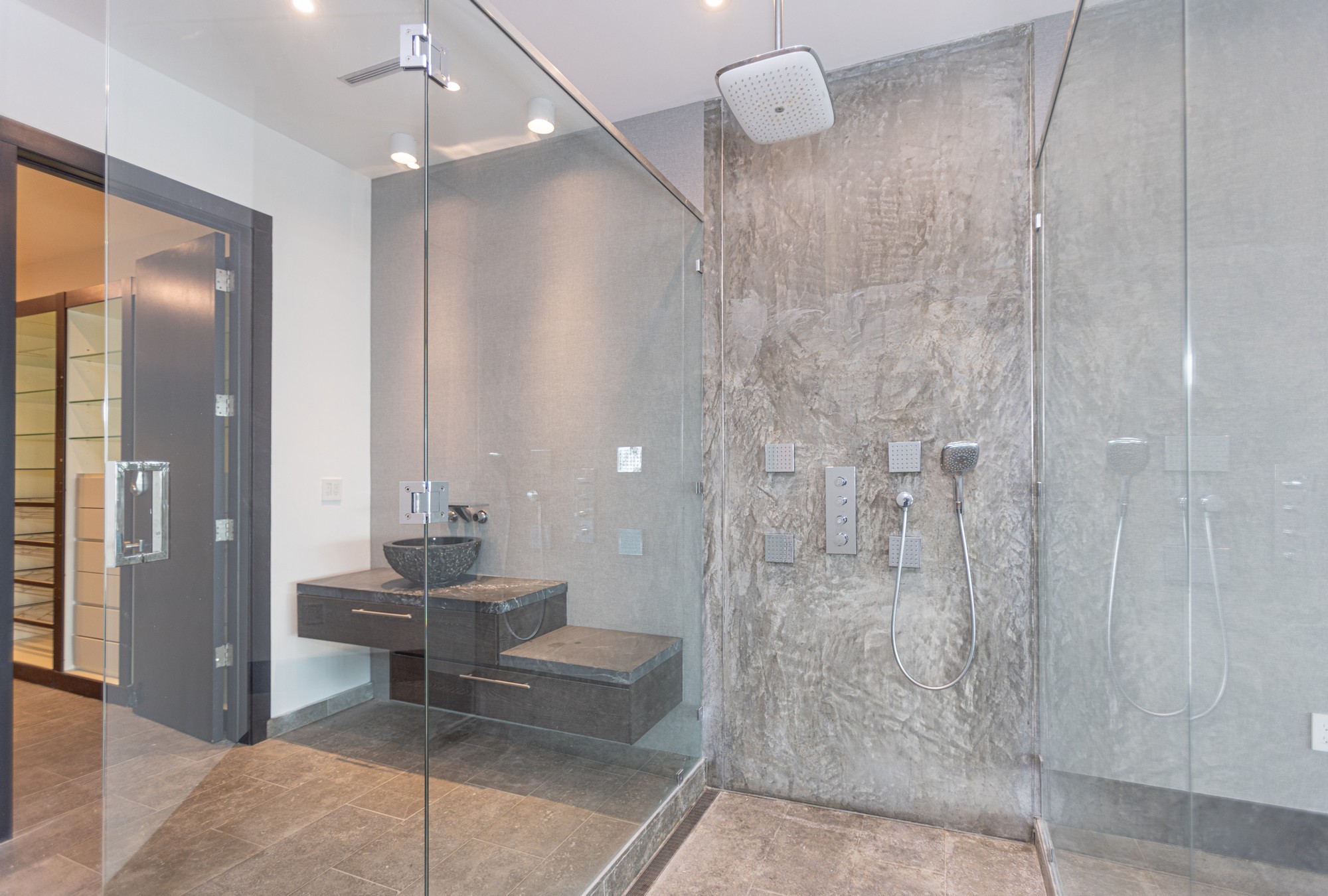  2440 N Shore Ter, Miami Beach, FL, 33141 - 物件實景