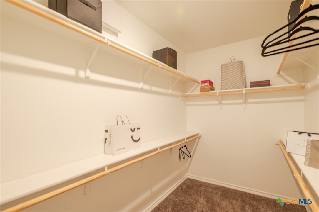 Killeen, Texas, 76542, United States, 5 Bedrooms Bedrooms, ,4 BathroomsBathrooms,Residential,For Sale,1988251