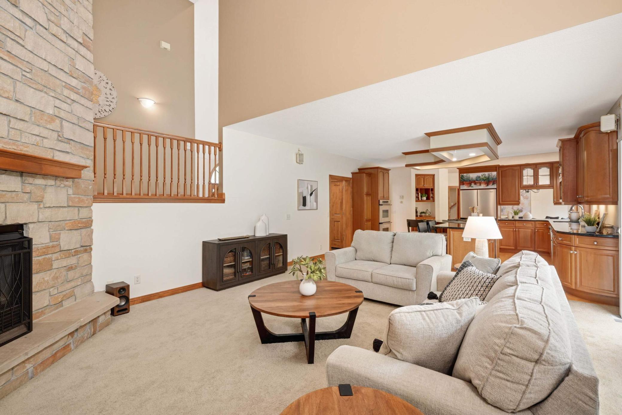 Woodbury, Minnesota, 55129, United States, 5 Bedrooms Bedrooms, ,5 BathroomsBathrooms,Residential,For Sale,1989522