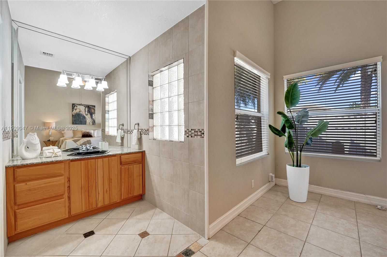 Pompano Beach, Florida, 33062, United States, 3 Bedrooms Bedrooms, ,3 BathroomsBathrooms,Residential,For Sale,1988166