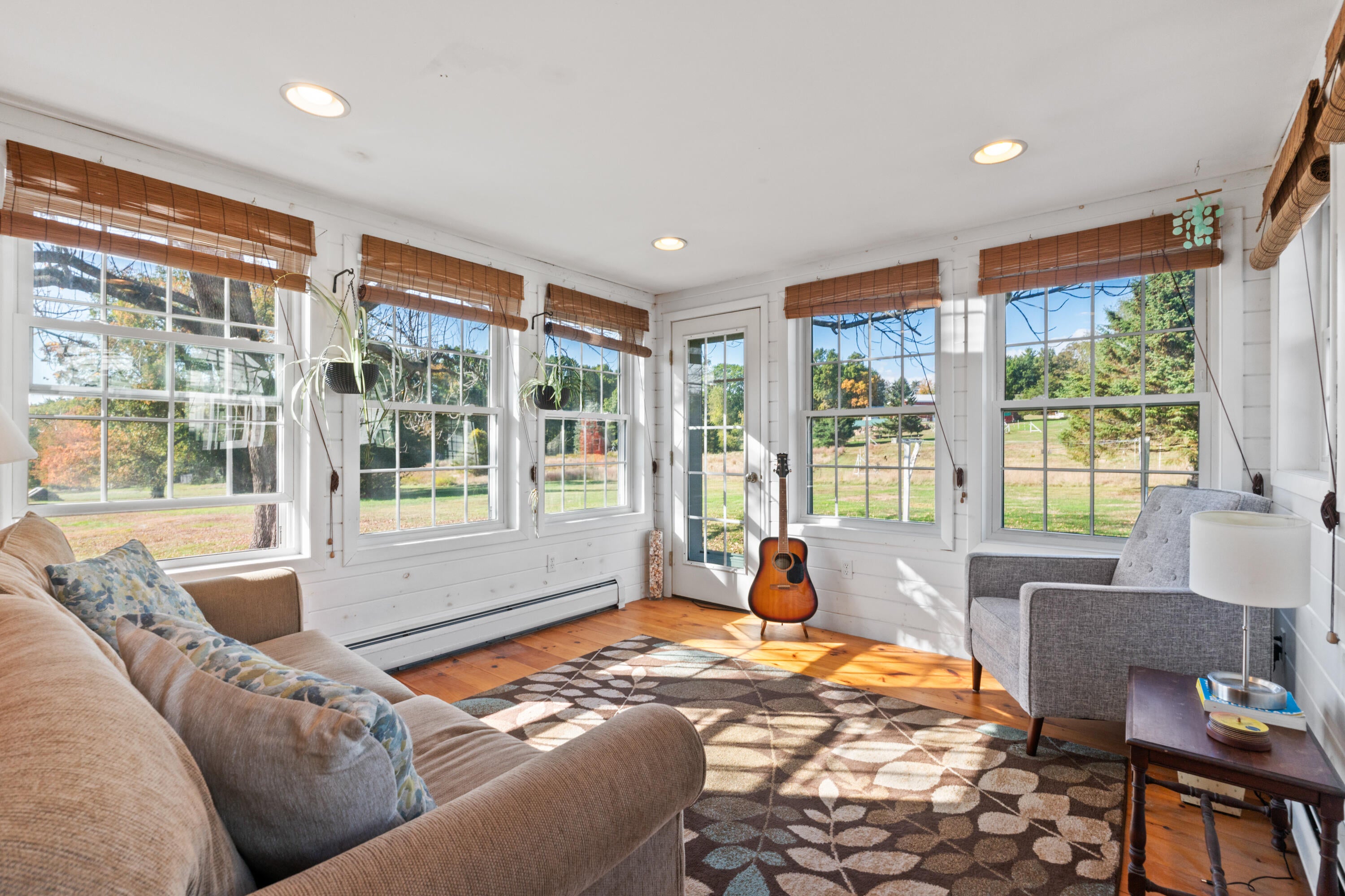 Eliot, Maine, 03903, United States, 4 Bedrooms Bedrooms, ,2 BathroomsBathrooms,Residential,For Sale,1977194