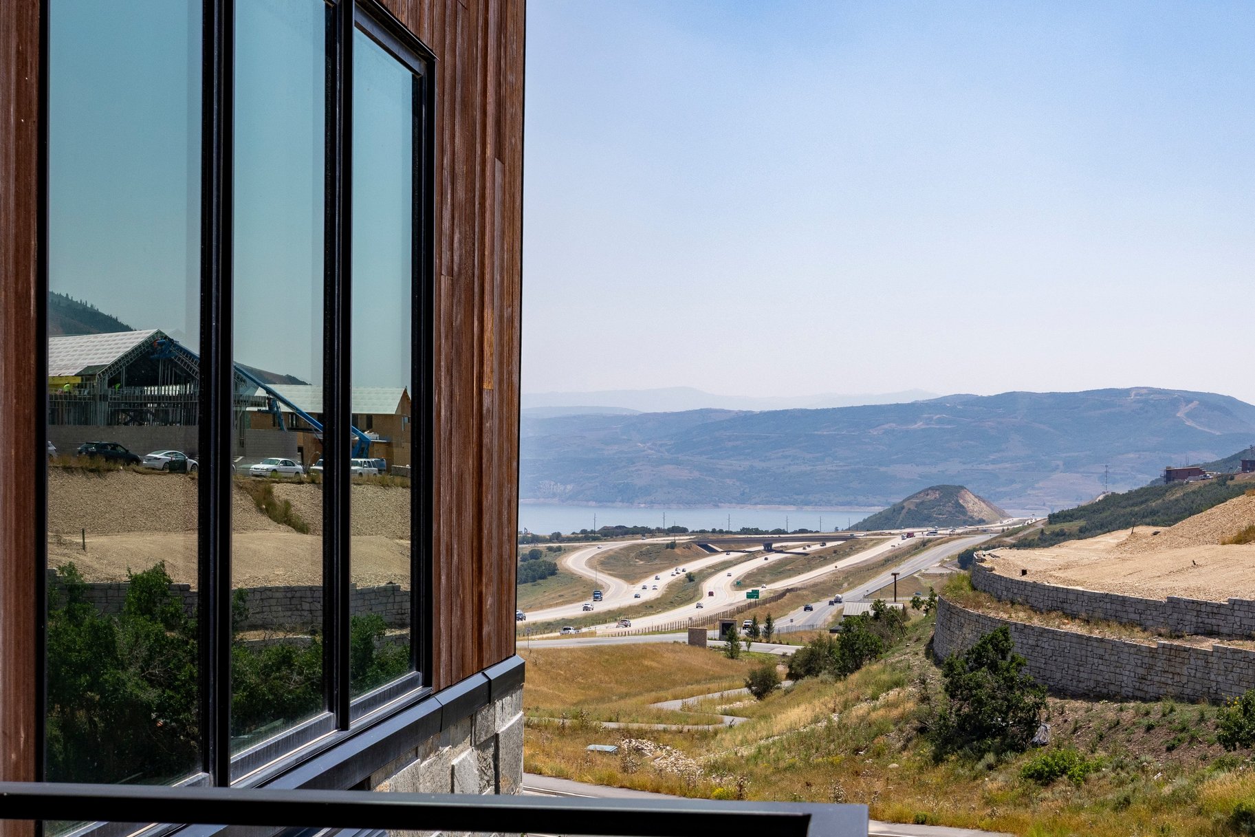 Brand New Luxury Walk to Ski Location at a Value Price - 物件實景