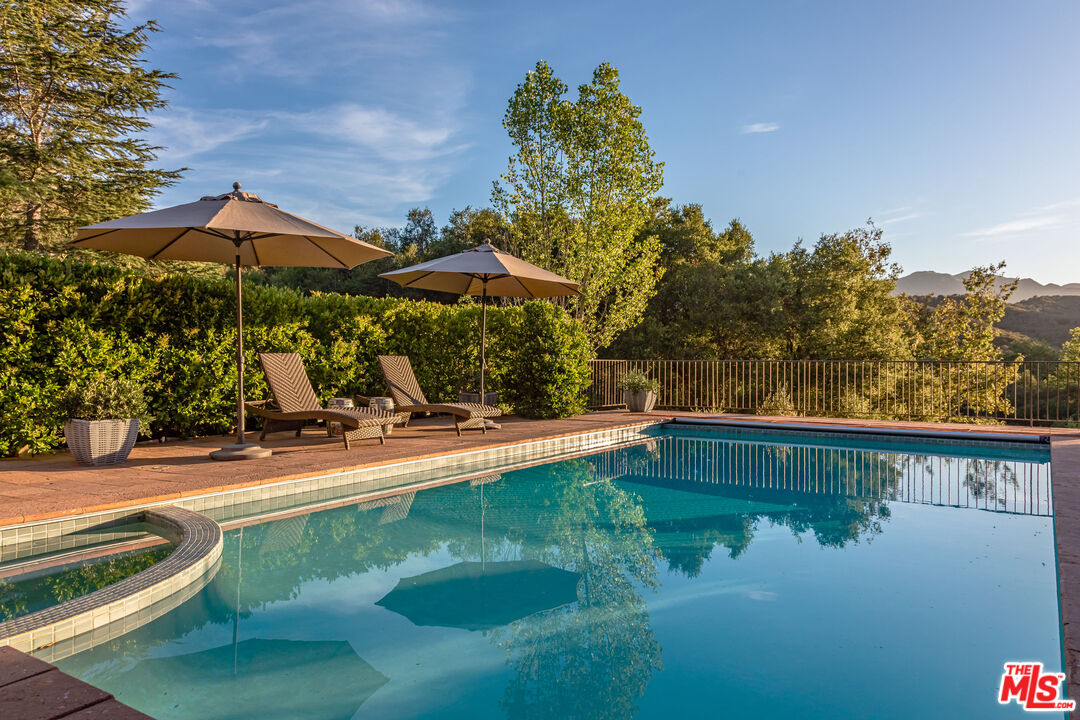 Calabasas, California, 91302, United States, 5 Bedrooms Bedrooms, ,4 BathroomsBathrooms,Residential,For Sale,1926275