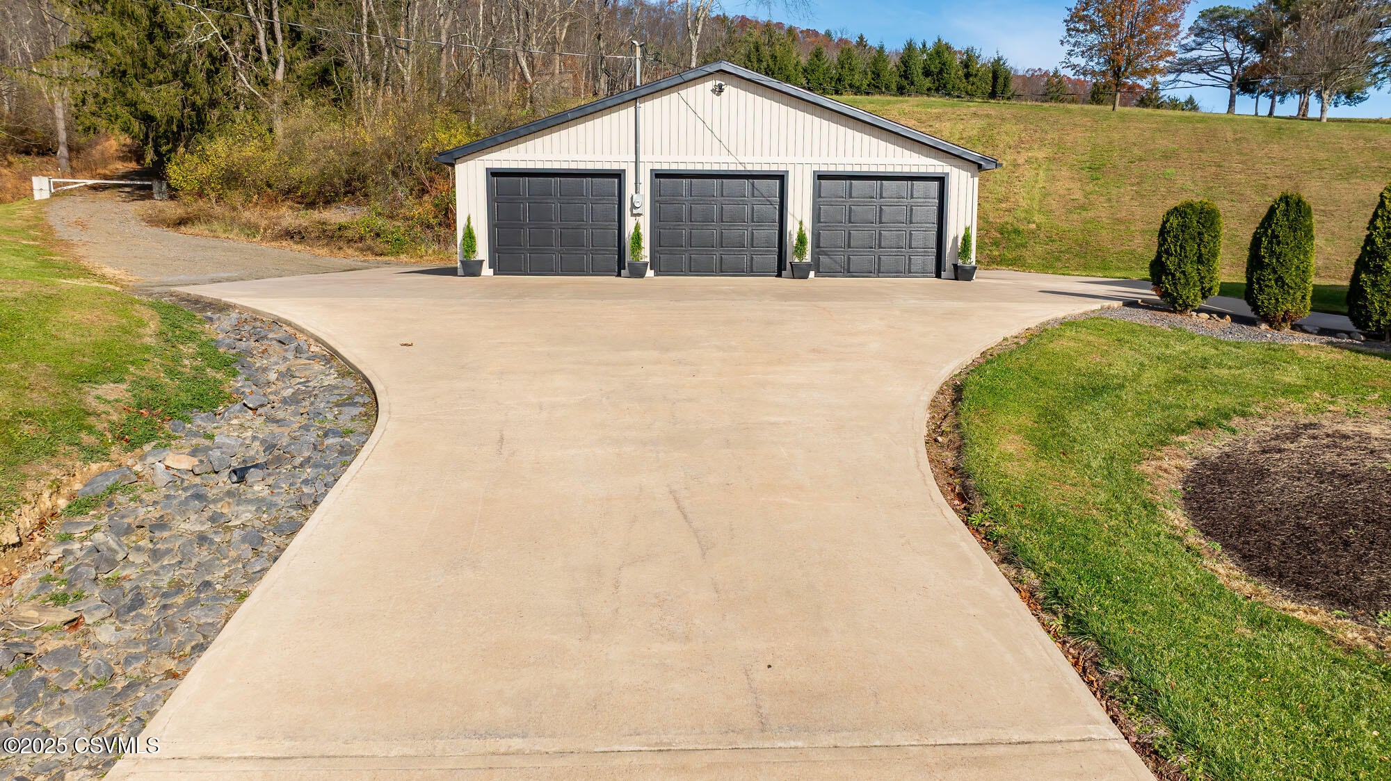 Berwick, Pennsylvania, 18603, United States, 4 Bedrooms Bedrooms, ,2 BathroomsBathrooms,Residential,For Sale,1993834