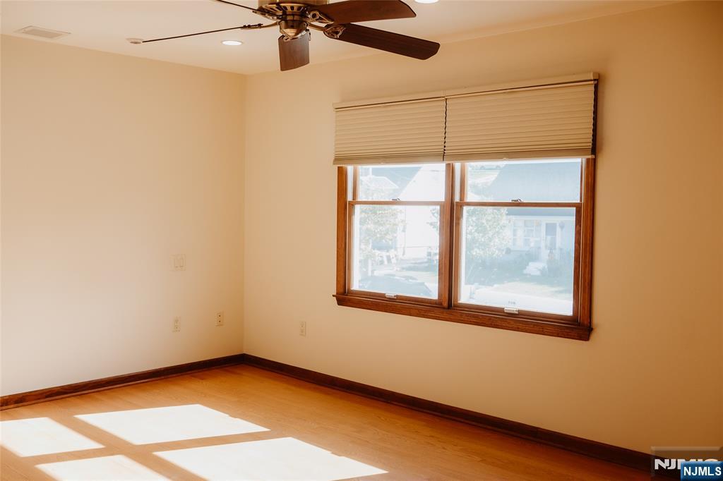 Wood Ridge, New Jersey, 07075, United States, 3 Bedrooms Bedrooms, ,3 BathroomsBathrooms,Residential,For Sale,1982393