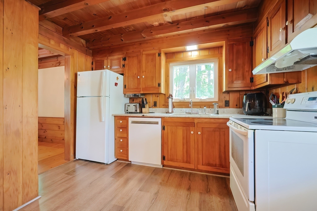 Ayer, Massachusetts, 01432, United States, 4 Bedrooms Bedrooms, ,3 BathroomsBathrooms,Residential,For Sale,1896806