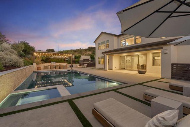 Escondido, California, 92029, United States, 5 Bedrooms Bedrooms, ,5 BathroomsBathrooms,Residential,For Sale,2029971