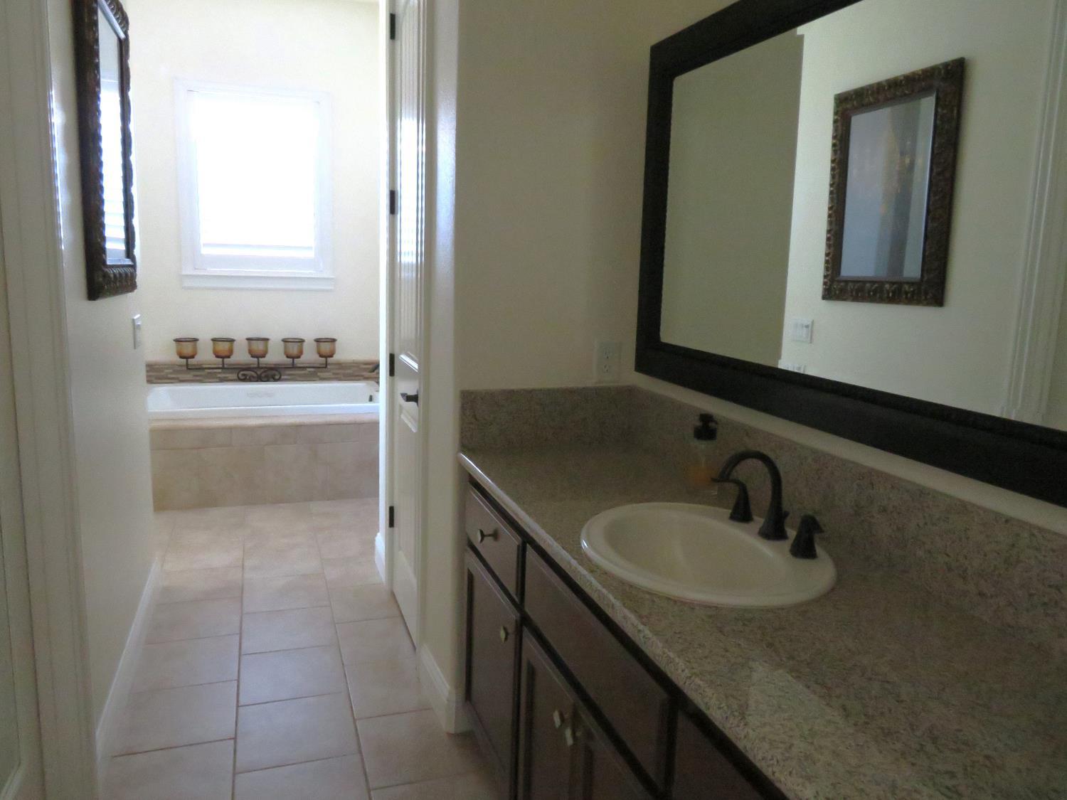 Oakdale, California, 95361, United States, 3 Bedrooms Bedrooms, ,4 BathroomsBathrooms,Residential,For Sale,1905843