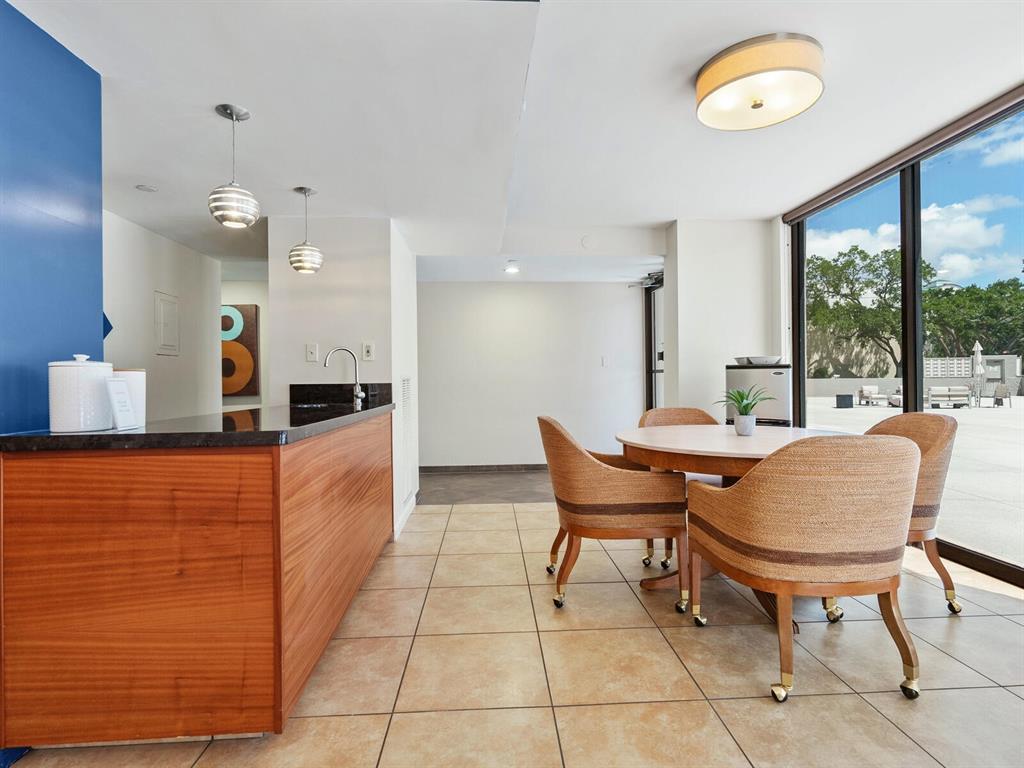 Sarasota, Florida, 34236, United States, 2 Bedrooms Bedrooms, ,2 BathroomsBathrooms,Residential,For Sale,1839874