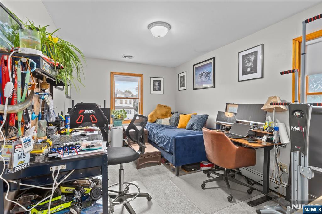 Lyndhurst, New Jersey, 07071, United States, 3 Bedrooms Bedrooms, ,2 BathroomsBathrooms,Residential,For Sale,1945012