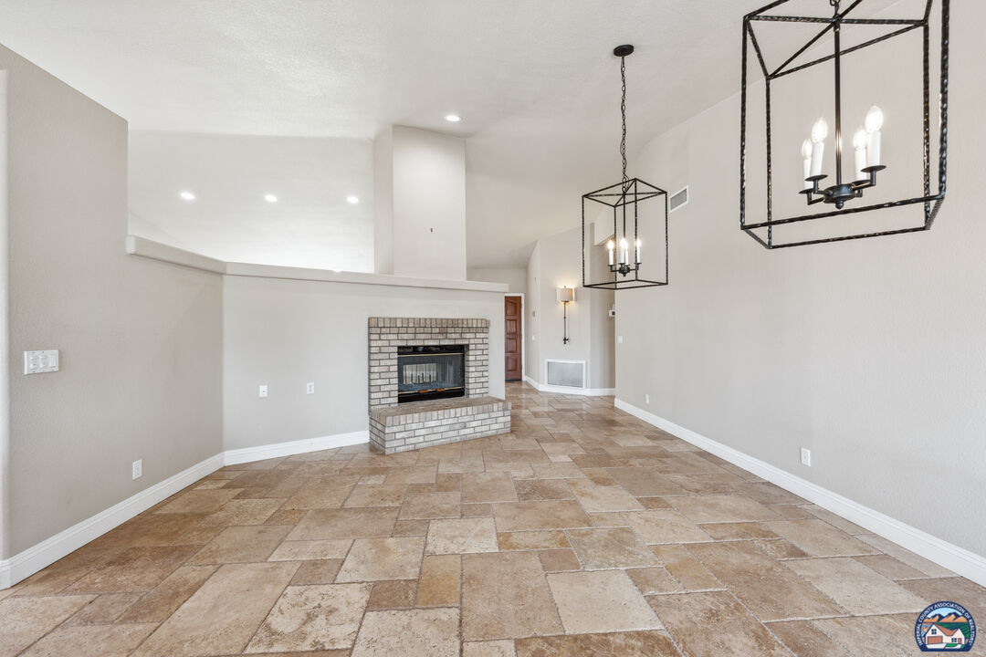 El Centro, California, 92243, United States, 4 Bedrooms Bedrooms, ,3 BathroomsBathrooms,Residential,For Sale,1838686