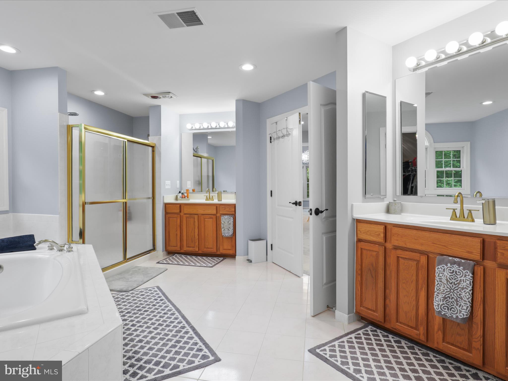 Fairfax Station, Virginia, 22039, United States, 5 Bedrooms Bedrooms, ,6 BathroomsBathrooms,Residential,For Sale,1810572