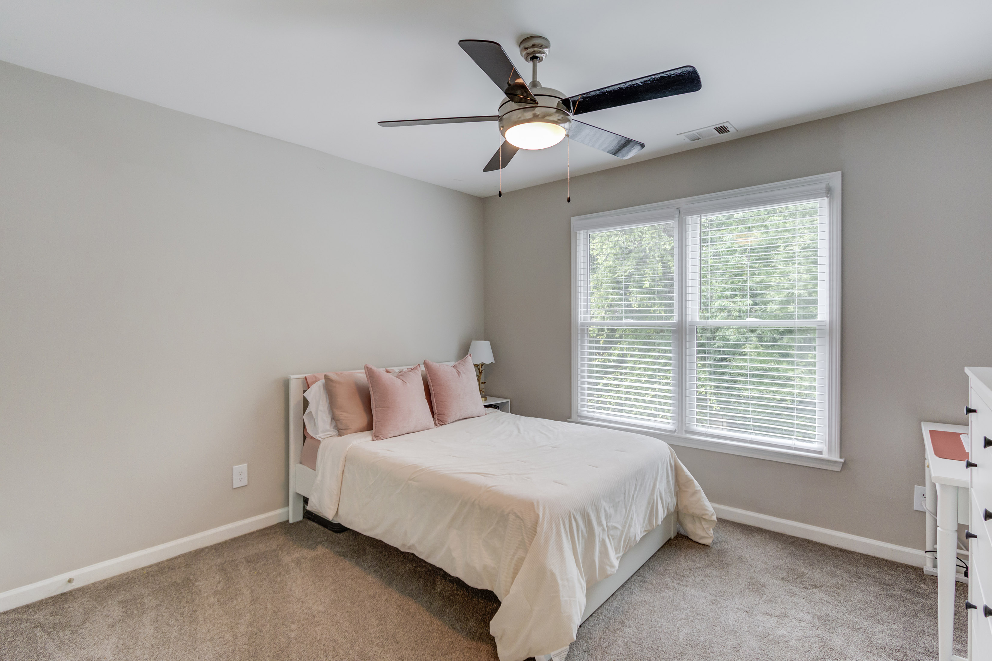  Beautifully Maintained Four Bedroom Home in the Heart of Johns Creek - 物件實景