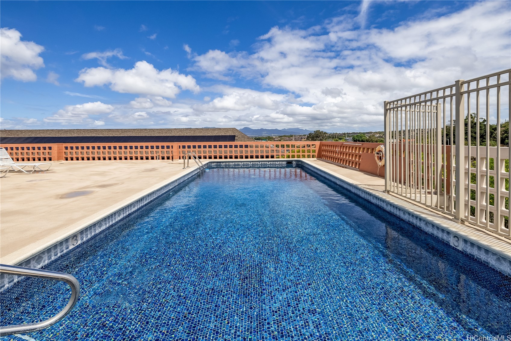 Aiea, Hawaii, 96701, United States, 2 Bedrooms Bedrooms, ,2 BathroomsBathrooms,Residential,For Sale,1882512