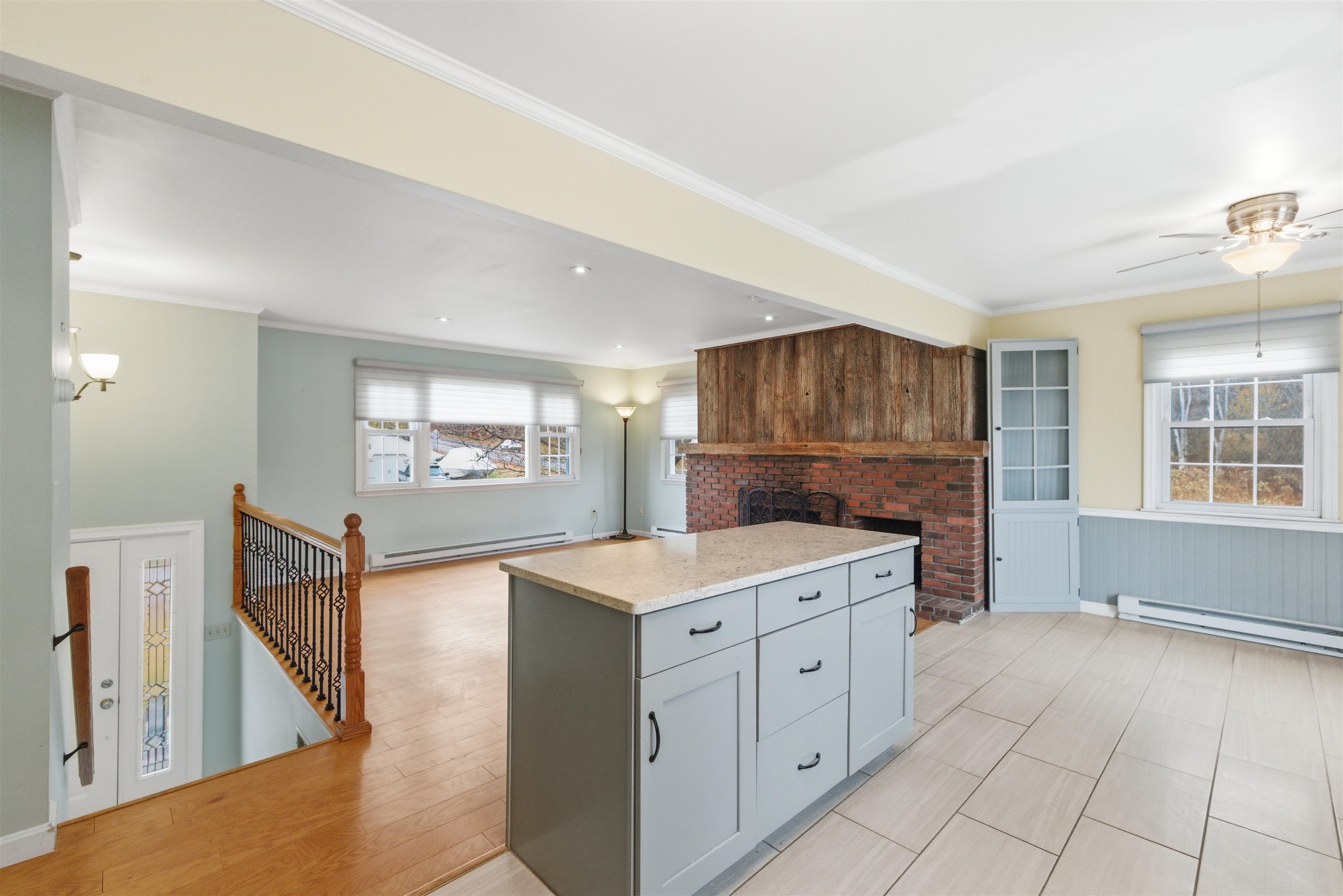 Laconia, New Hampshire, 03246, United States, 3 Bedrooms Bedrooms, ,Residential,For Sale,1991727