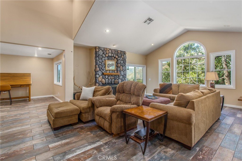 Oak Glen, California, 92399, United States, 2 Bedrooms Bedrooms, ,2 BathroomsBathrooms,Residential,For Sale,1920636