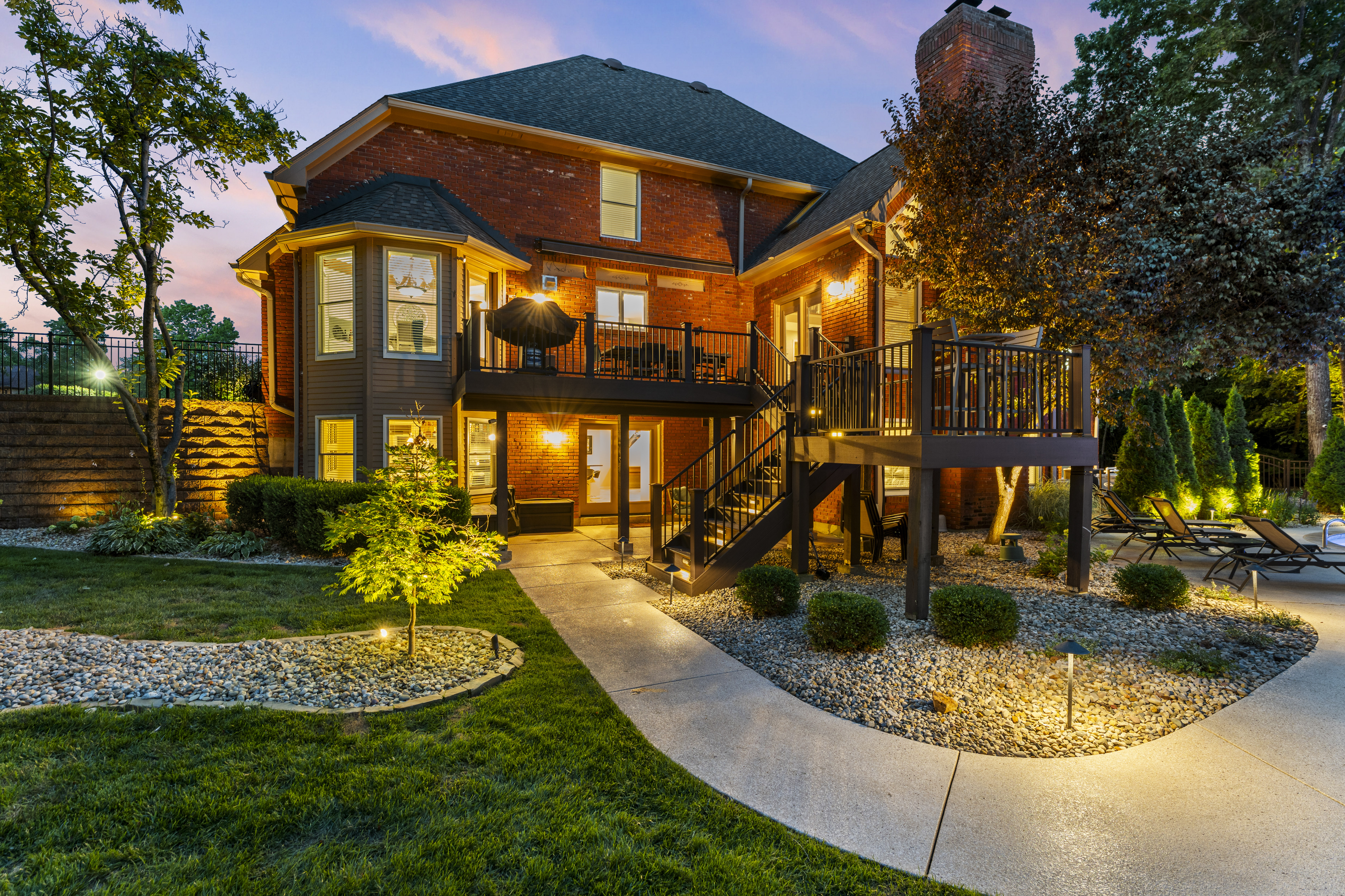 Exquisitely Renovated Home in the heart of Town & Country - 物件實景