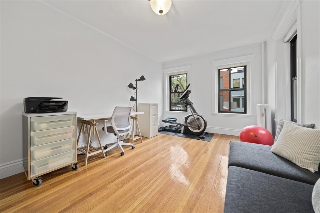 Brookline, Massachusetts, 02446, United States, 3 Bedrooms Bedrooms, ,2 BathroomsBathrooms,Residential,For Sale,1787274