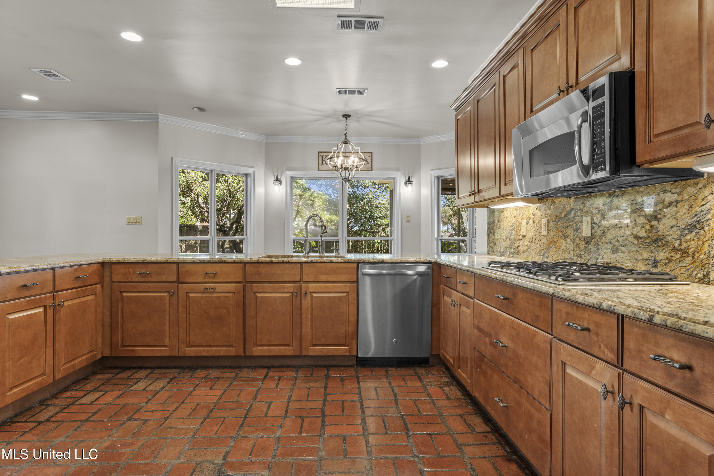 Biloxi, Mississippi, 39531, United States, 4 Bedrooms Bedrooms, ,3 BathroomsBathrooms,Residential,For Sale,1908803