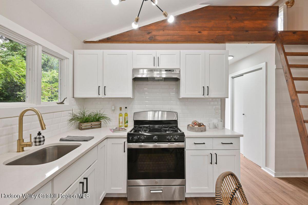 Woodstock, New York, 12498, United States, 4 Bedrooms Bedrooms, ,3 BathroomsBathrooms,Residential,For Sale,1991084