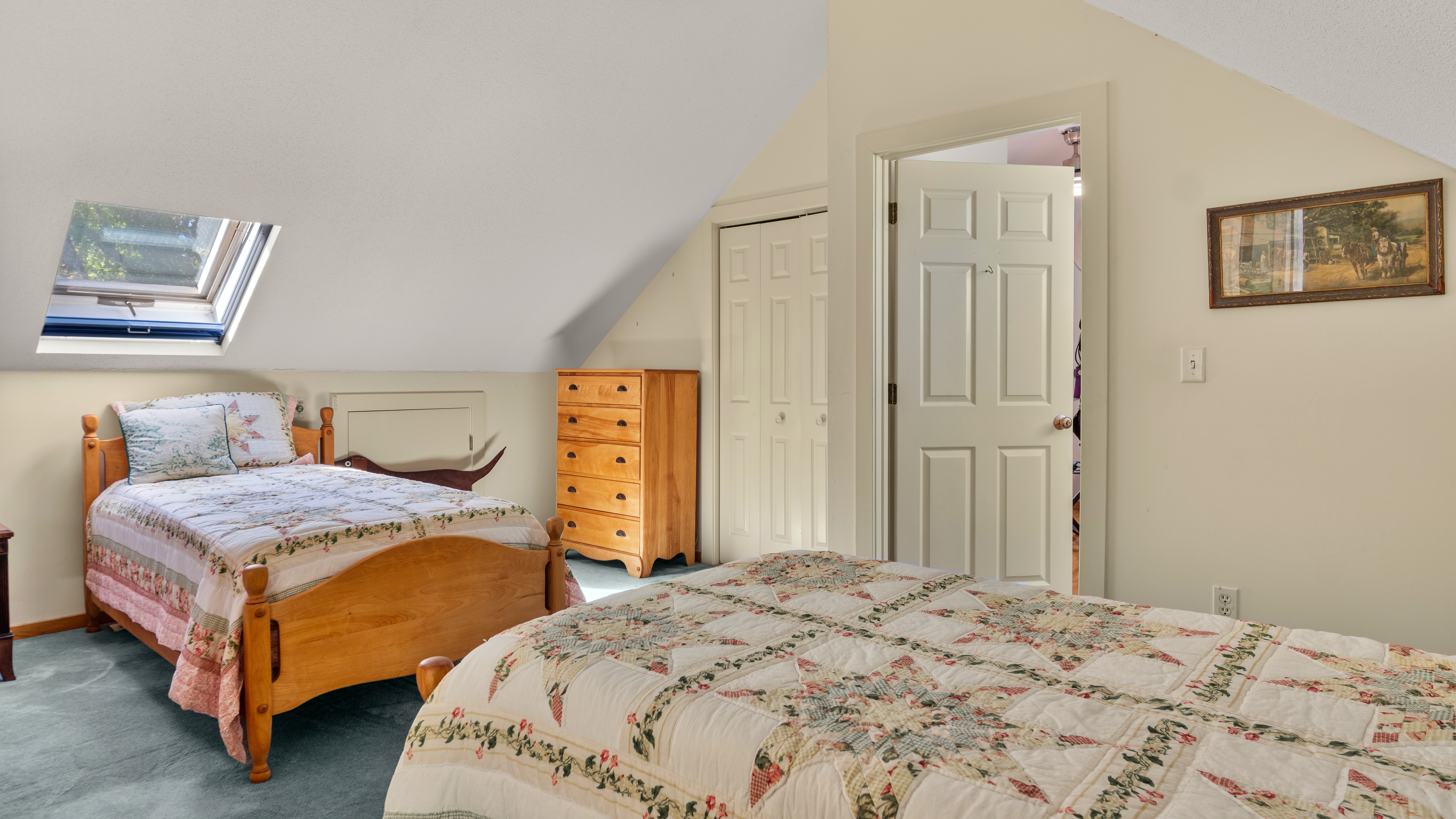  Stunning 2.4-Acre Retreat in Cornwall Estates: Updated & Move-In Ready - 物件實景