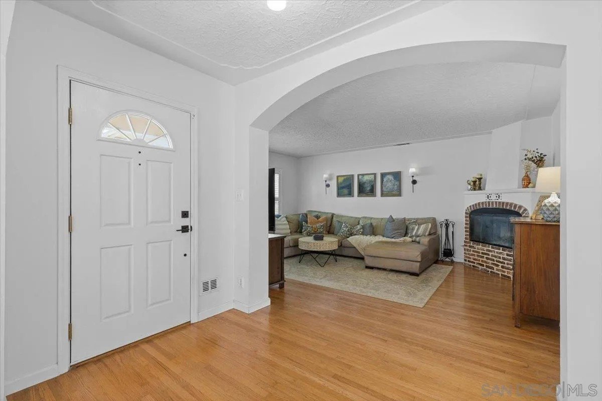 San Diego, California, 92106, United States, 3 Bedrooms Bedrooms, ,3 BathroomsBathrooms,Residential,For Sale,1991977