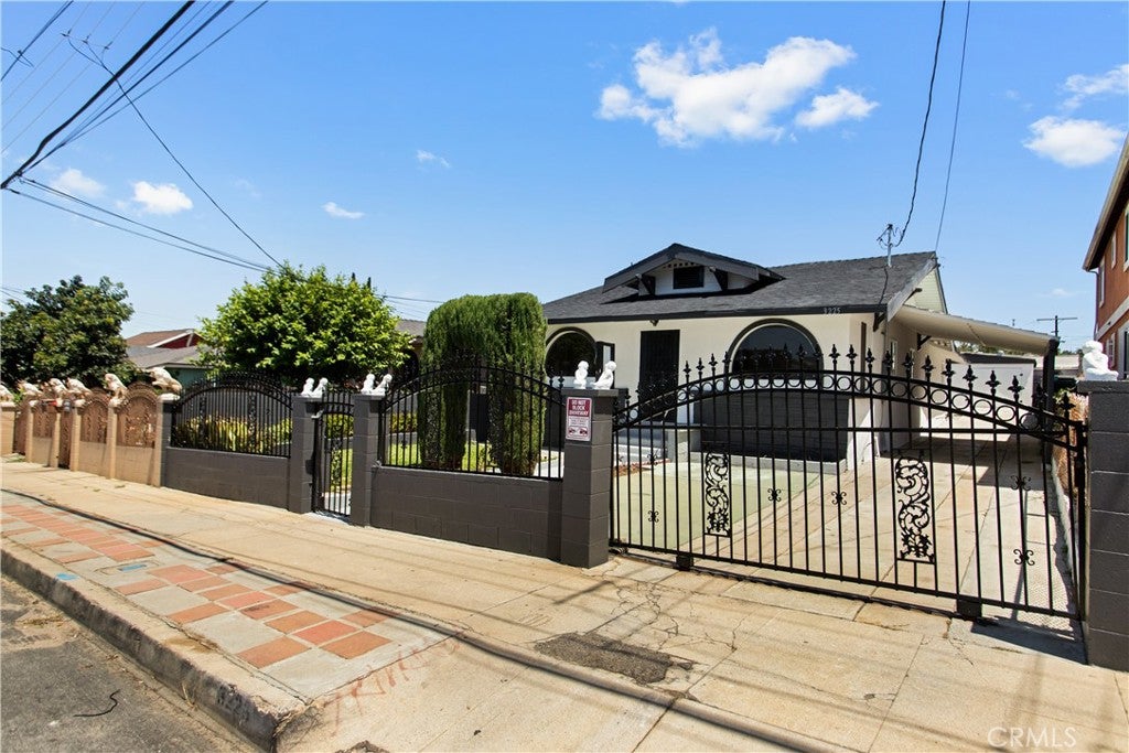 Winter St, Los Angeles, CA 90063