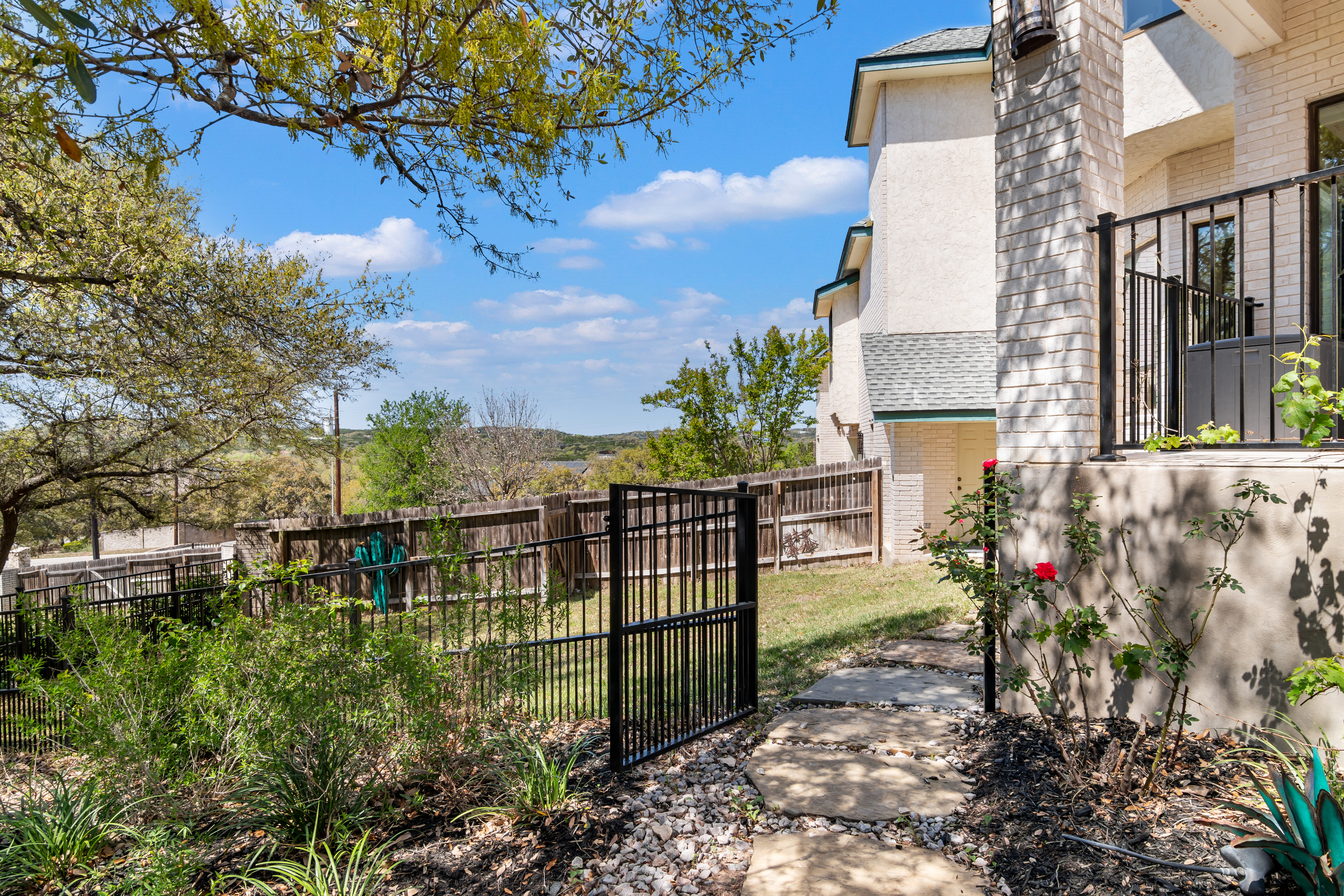  Luxury Living with Hilltop Views - 物件實景