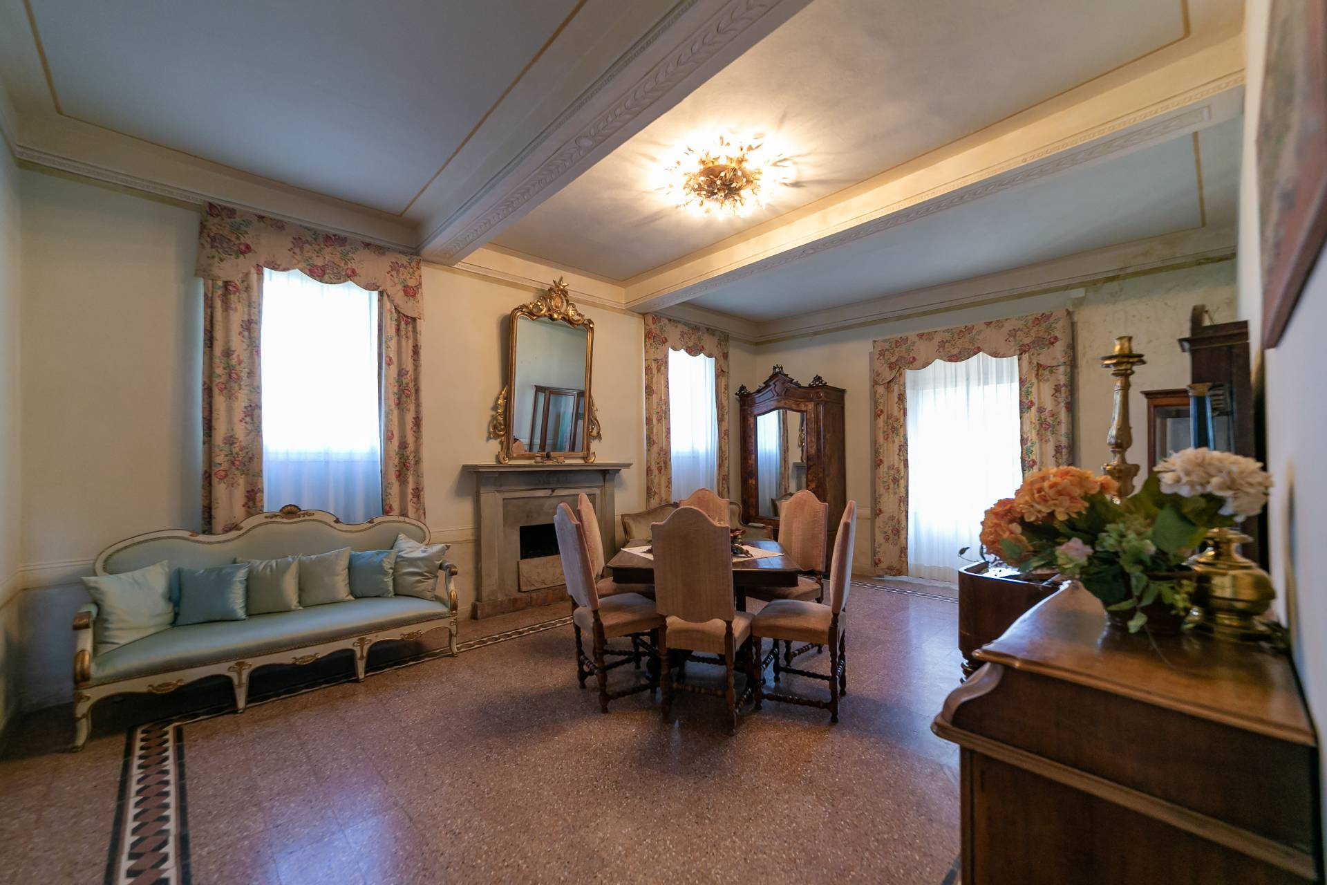 Via di Villa Bianca, Montepulciano, Siena, 53045, IT, 10 Bedrooms Bedrooms, ,10 BathroomsBathrooms,Residential,For Sale,Via di Villa Bianca,1311375