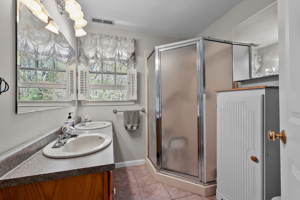 Attleboro, Massachusetts, 02703, United States, 4 Bedrooms Bedrooms, ,4 BathroomsBathrooms,Residential,For Sale,1880500