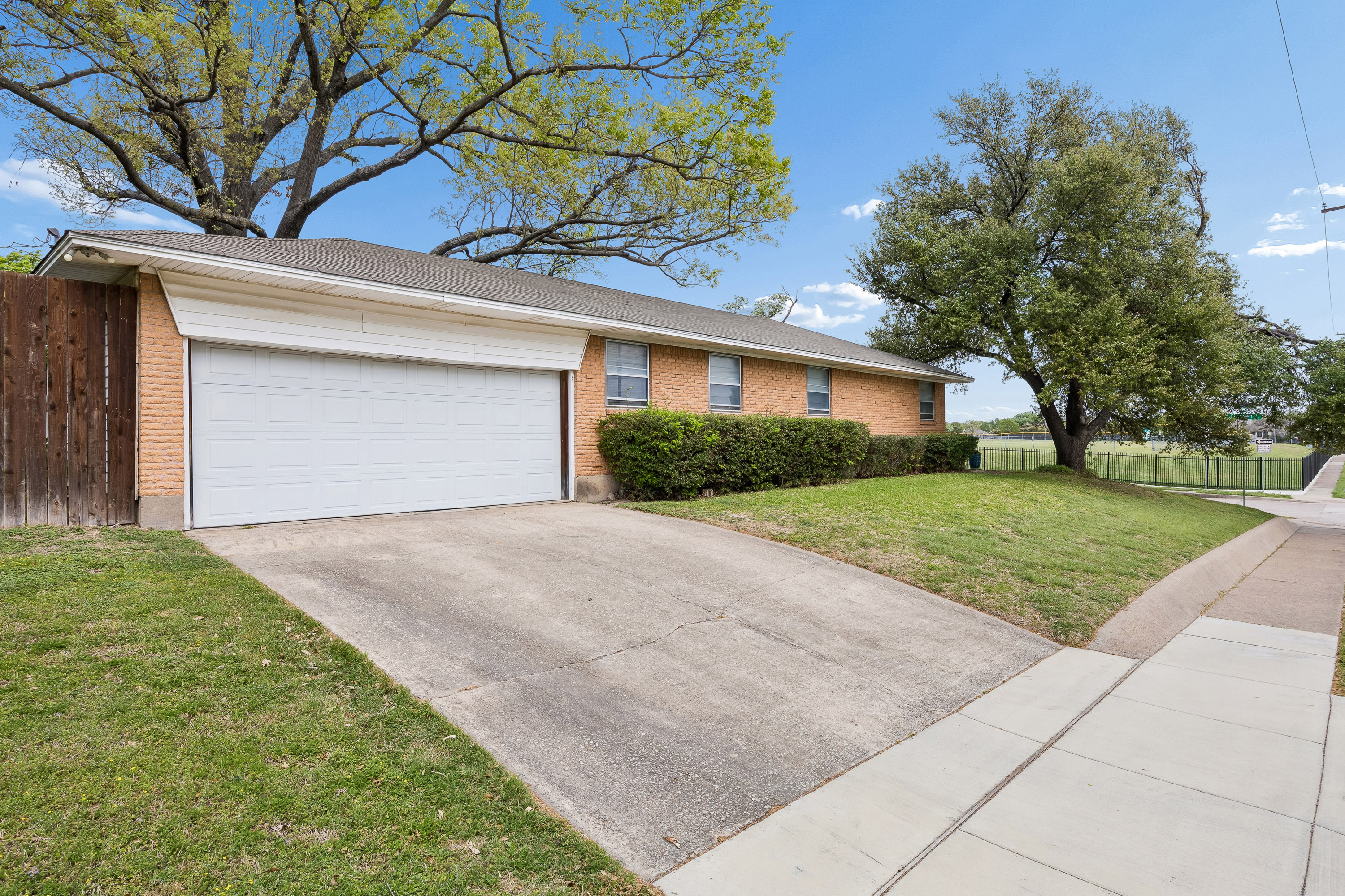  635 Classen Drive, Dallas, TX, 75218 - 物件實景