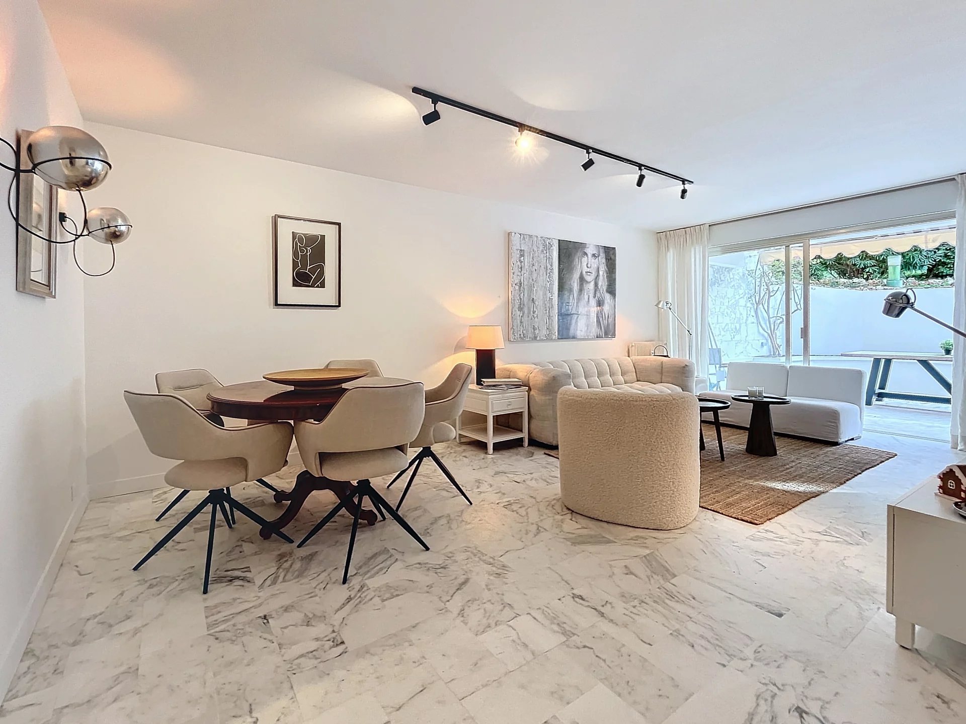 Cannes, Provence-Alpes-Côte d’Azur, 06400, FR, ,2 BathroomsBathrooms,Residential,For Sale,1665778