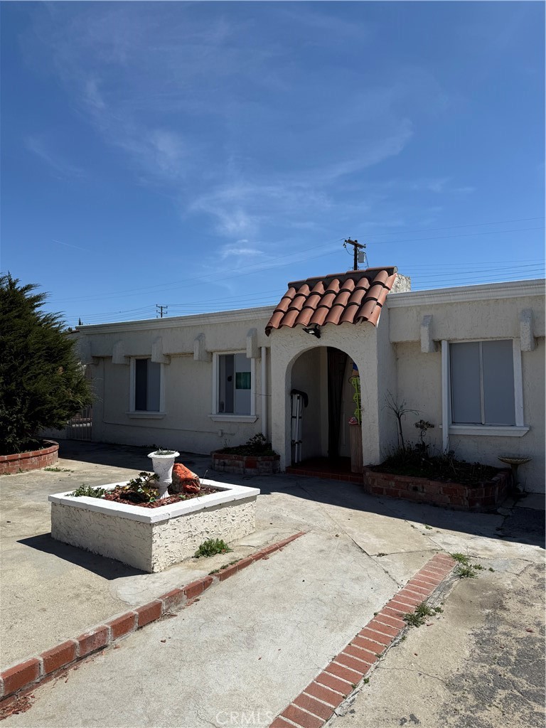 SUN VALLEY, California, 91352, United States, 4 Bedrooms Bedrooms, ,3 BathroomsBathrooms,Residential,For Sale,1837178
