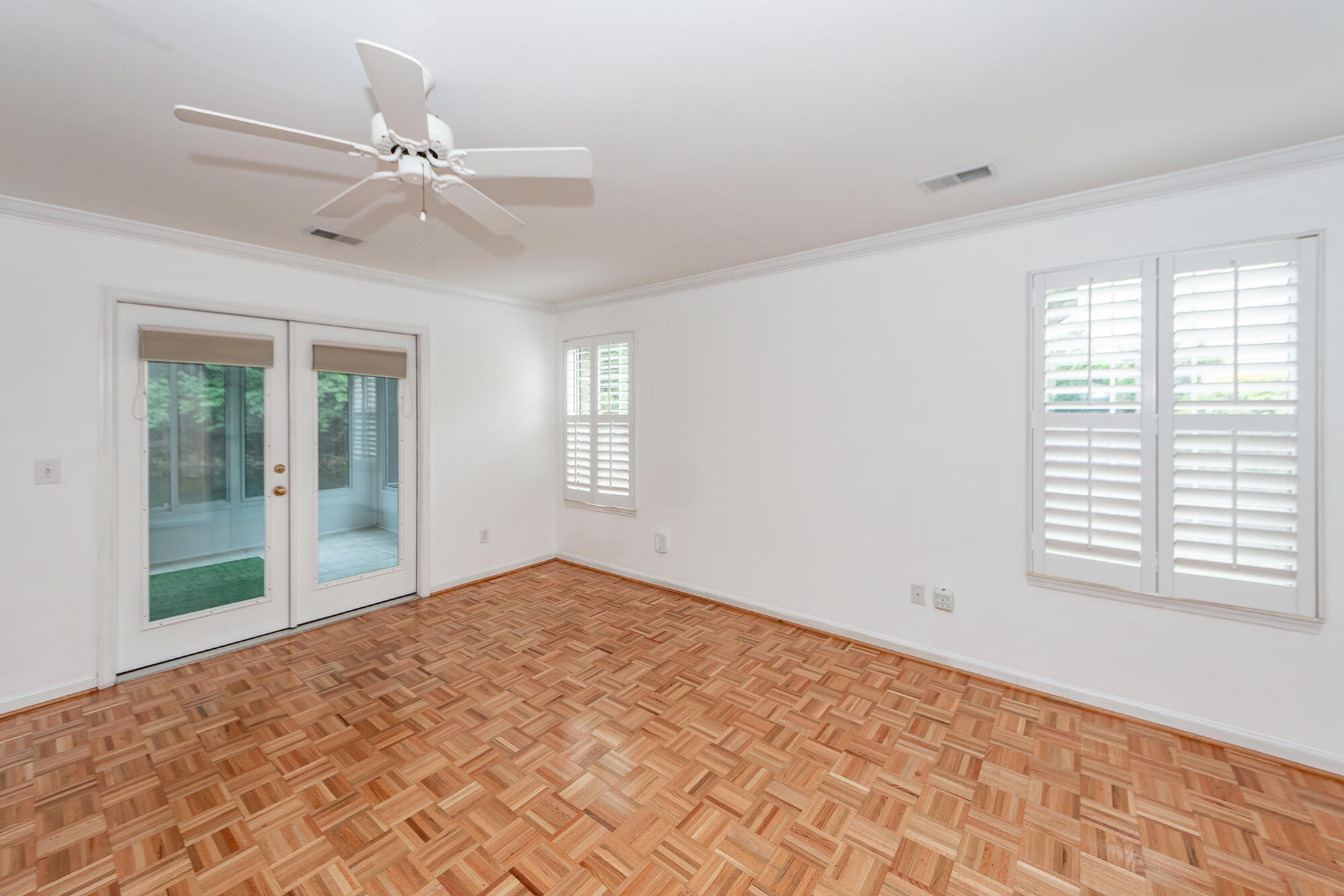 Mount Pleasant, South Carolina, 29466, United States, 3 Bedrooms Bedrooms, ,2 BathroomsBathrooms,Residential,For Sale,1743207
