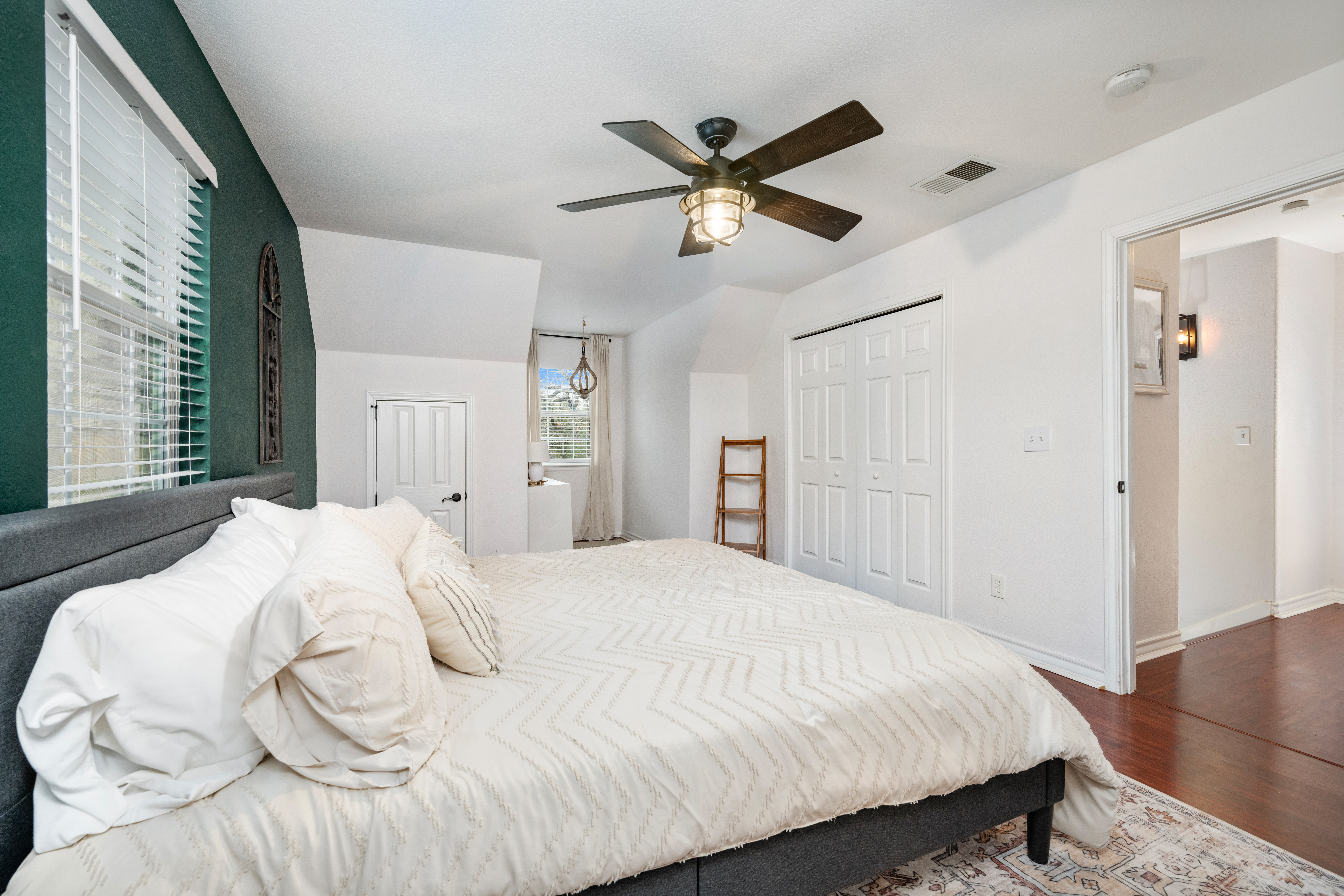  Updated Hill Country Gem with Community Parks and River Access - 物件實景