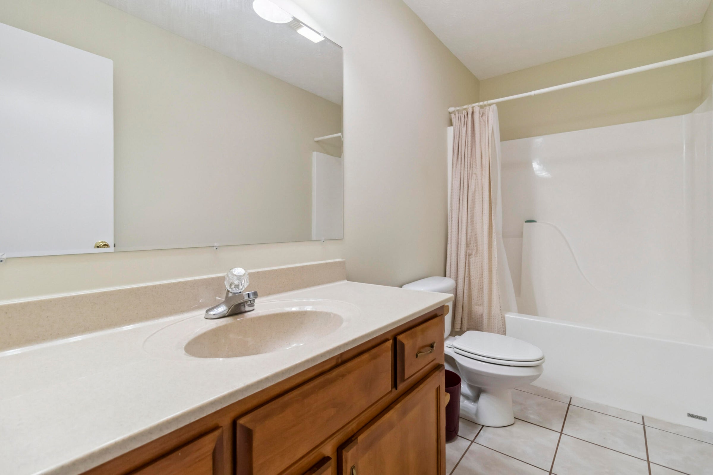 Richmond, Kentucky, 40475, United States, 3 Bedrooms Bedrooms, ,2 BathroomsBathrooms,Residential,For Sale,1977095