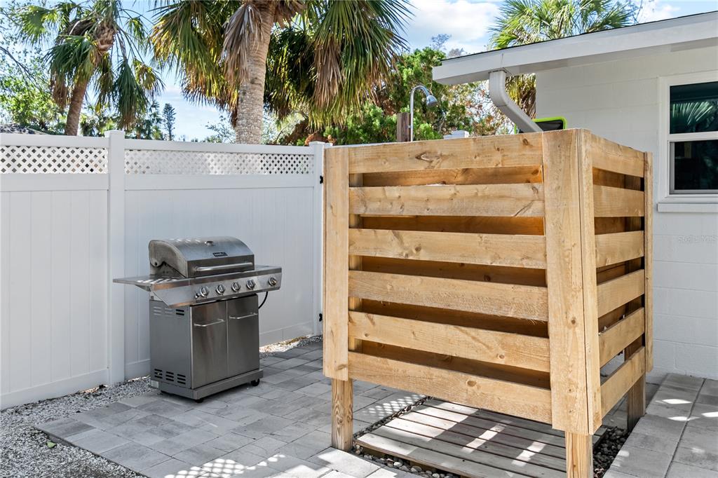 Sarasota, Florida, 34242, United States, 3 Bedrooms Bedrooms, ,2 BathroomsBathrooms,Residential,For Sale,1992857