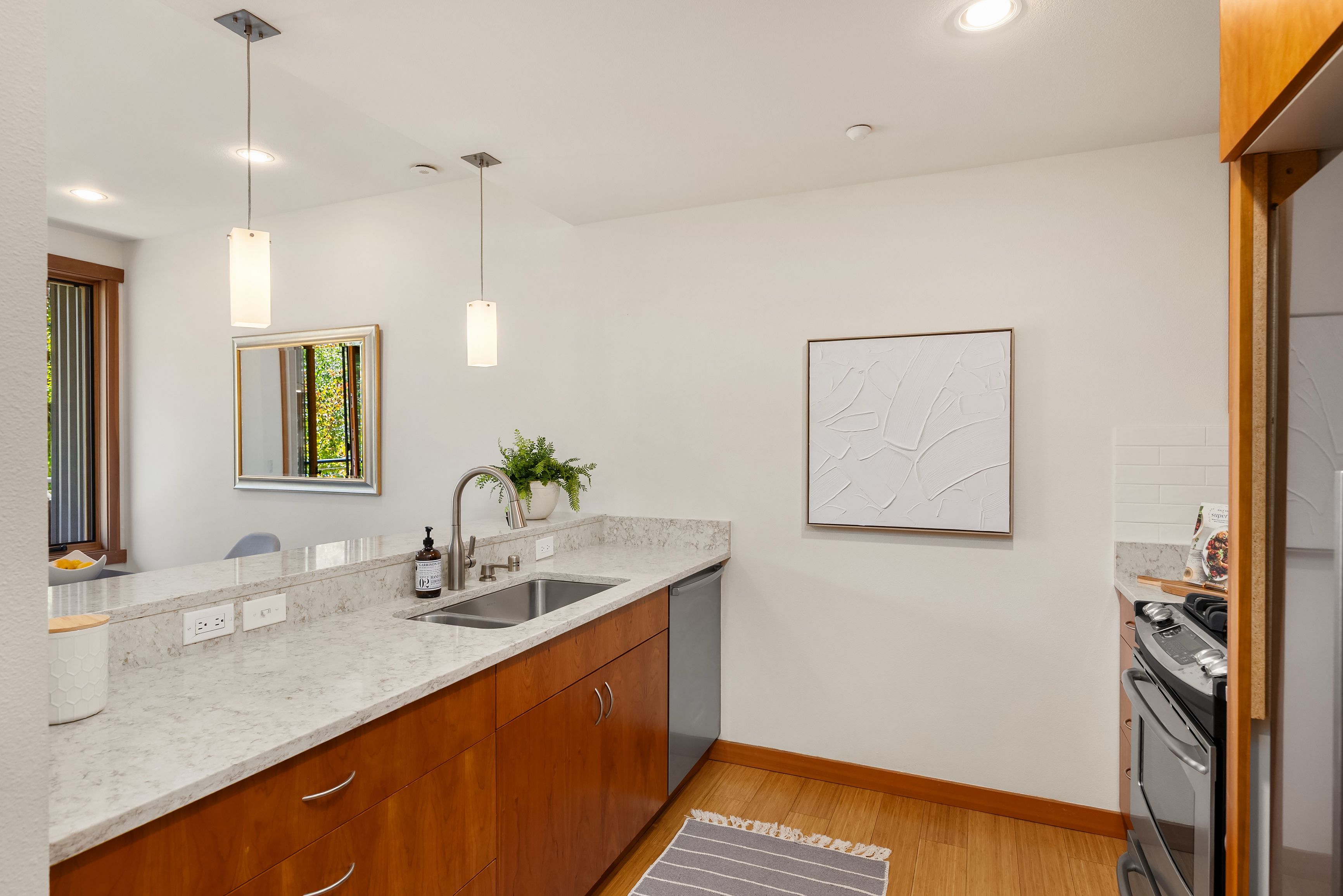  620 Northeast Vineyard Lane B-203, Bainbridge Island, WA 98110 - 物件實景