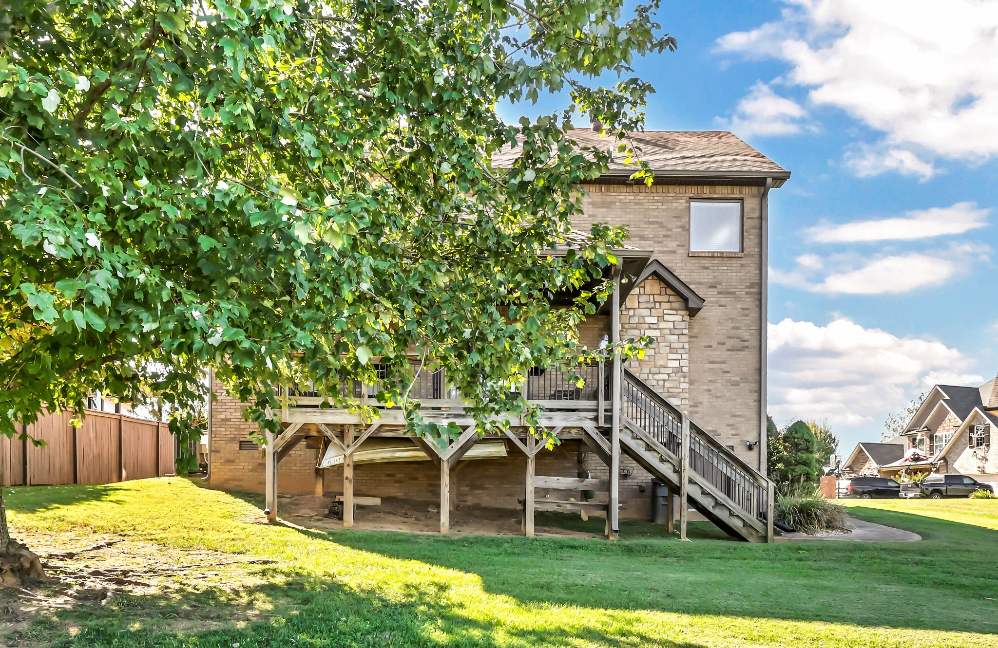 Clarksville, Tennessee, 37043, United States, 3 Bedrooms Bedrooms, ,4 BathroomsBathrooms,Residential,For Sale,1980733